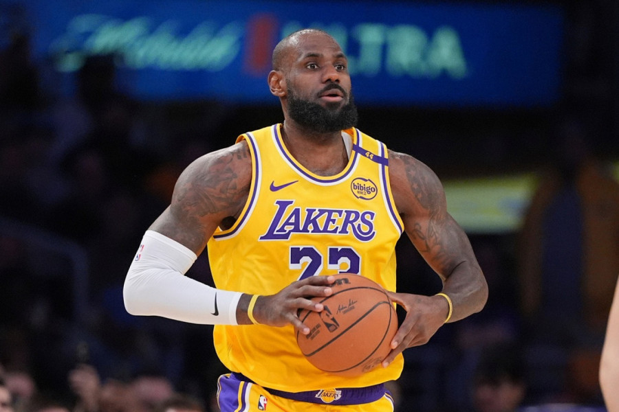 KRALJ SKLONIO GOAT SA TRONA: Lebron Džejms srušio rekord Majkla Džordana u noći za istoriju!