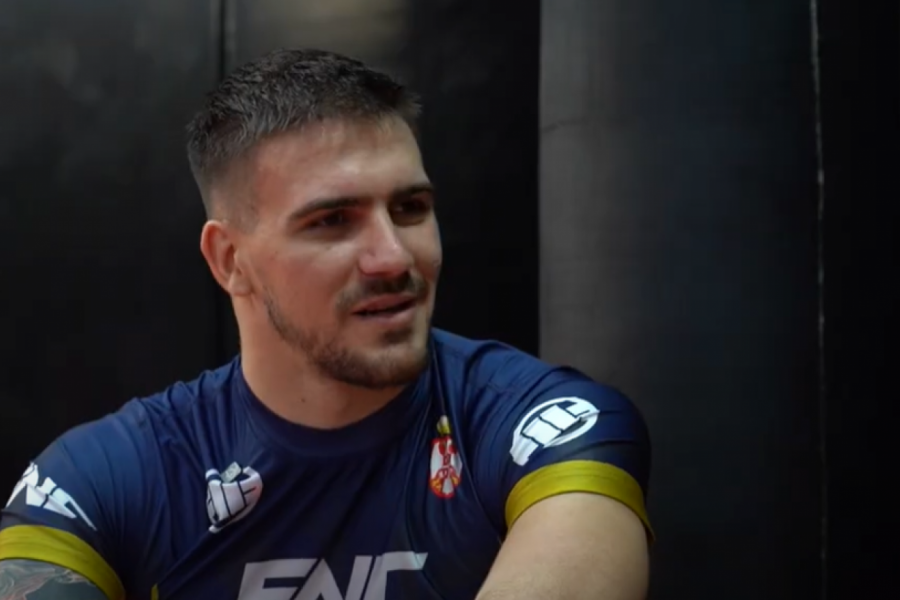 BIJE SE S KANTAMA JER SE PLAŠI: Bojković opet udario po Janičiću - ove reči ima baš da odjeknu! (VIDEO)