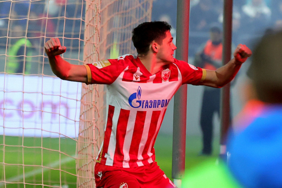 ZVEZDA OSTAJE BEZ 2.500.000 EVRA: Propao transfer u Seriju A, da li se defanzivac vraća u redove crveno-belih?