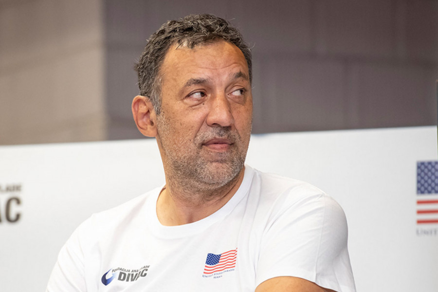 SPORTISSIMO PAPARACO: Šta to radi Vlade Divac? Snimili smo legendu košarke usred Beograda! (VIDEO)