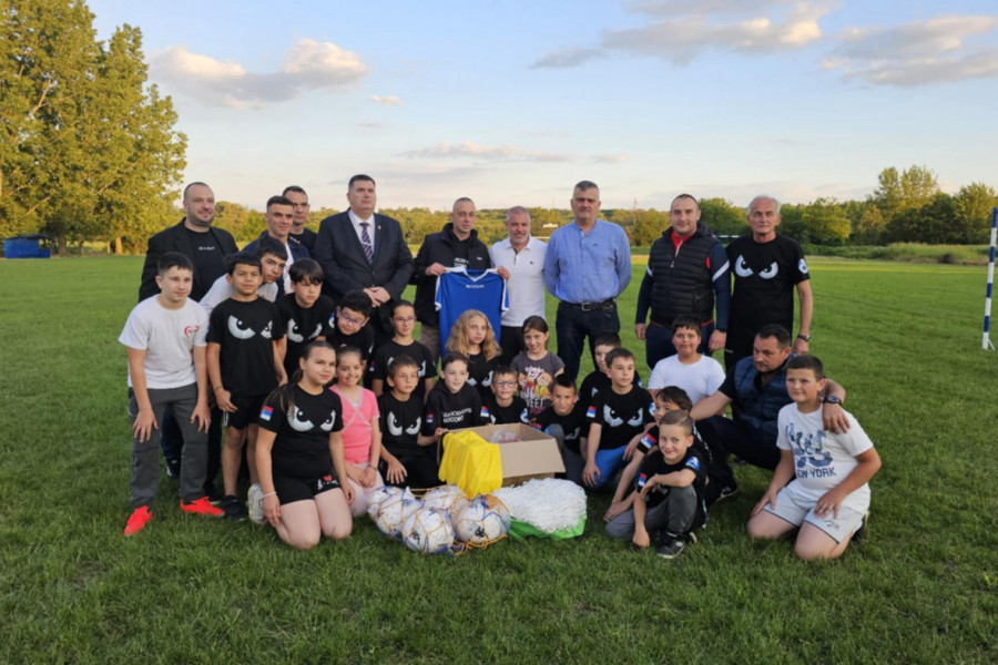 PODRŠKA ZA DALJI RAD: Predstavnici FS Srbije posetili su fudbalski klub Kosovo!