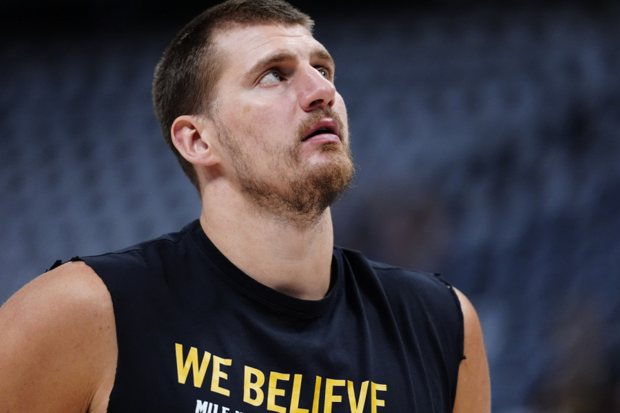 PA ON JE ŽIVA LEGENDA! Nikola Jokić UHVAĆEN NA OVOM MESTU, ispraćen NEVEROVATNIM skandiranjem - ove reči će se pamtiti zauvek! (VIDEO)