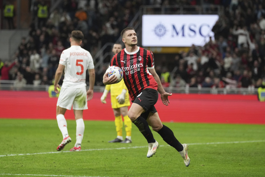JOVIĆ ŠOKIRAO IZBOROM KLUBA: Odjavio Paunovića, sada ide kod okorelog grobara