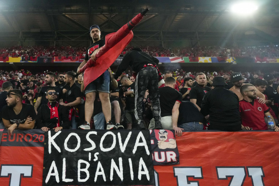 OGLASILI SE NAVIJAČI ALBANIJE: Ovo je njihova poruka pred meč sa Srbijom! (FOTO)