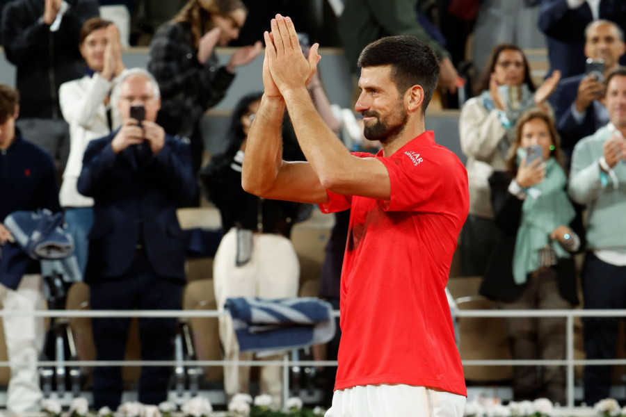 NOVAK OTVORI OČI, PA SE POMOLI: Đoković otkrio šta posle radi, šta jede, a šta pije
