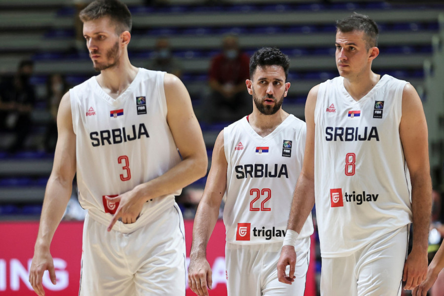 NISU SAMO PARE: Evo zašto je Vasa Micić prešao u Hapoel - za sve je kriv SAN njegove devojke!