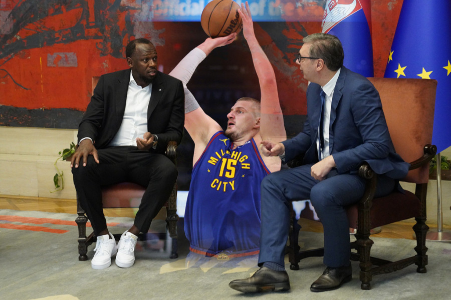 BOLT KOD VUČIĆA, A ONDA SU SPOMENULI JOKIĆA I NJEGOVE KONJE: Najbrži čovek na svetu se poklonio Srbinu