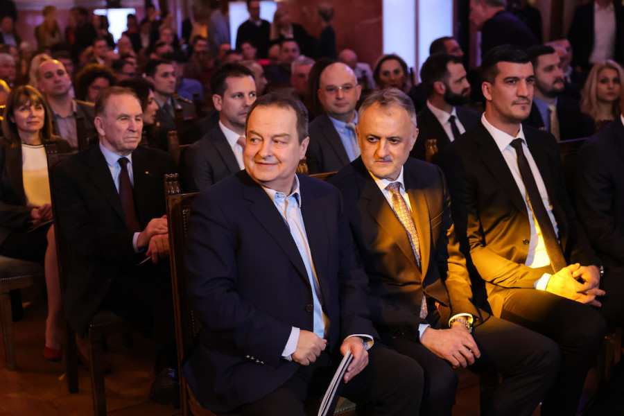 "DRAGI ANDREA, STEFANE I ANĐELA": Ivica Dačić čestitao srpskim tekvondistima na velikom uspehu!