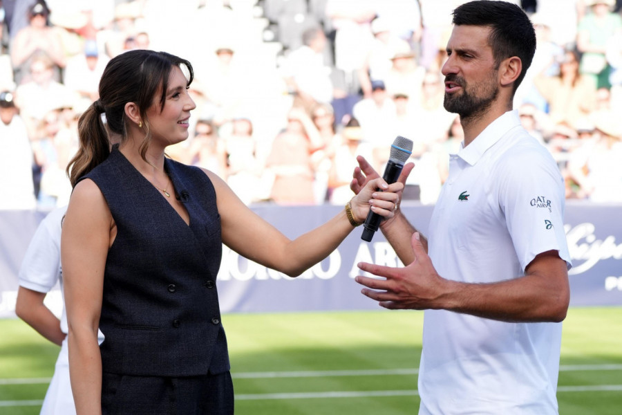 ŠTA ĆE REĆI JELENA NA OVO? Novak davao intervju, pa novinarka počela da ga obasipa komplimentima!