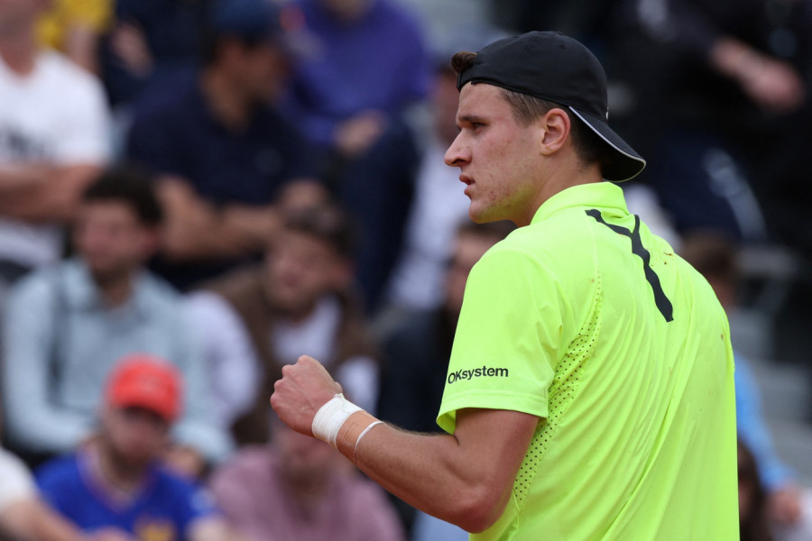 NOVAK U PRVOM KOLU PROTIV ZVEZDE SAJTOVA ZA ODRASLE: Njegova reakcija nakon što je video da će igrati protiv Đokovića će nasmejati sve!