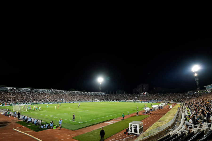 CRNO-BELA HARMONIJA: Košarkaški klub Partizan finansijski pomogao fudbalskom - UEFA licenca stiže u Humsku! (FOTO)