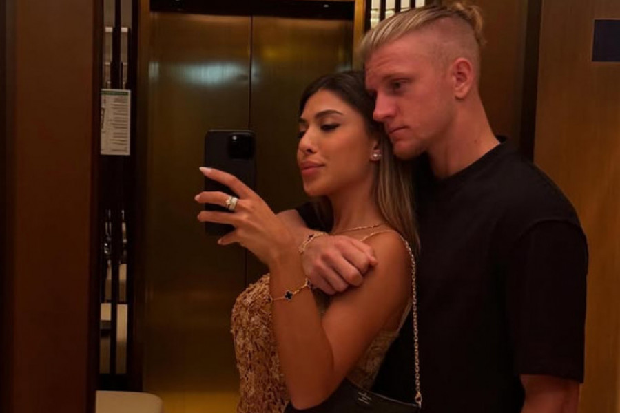 KOGA BRIGA ZA TENIS: Lako je njemu da gubi kada ima ko da ga teši - vrela Paloma zapalila internet! (FOTO)