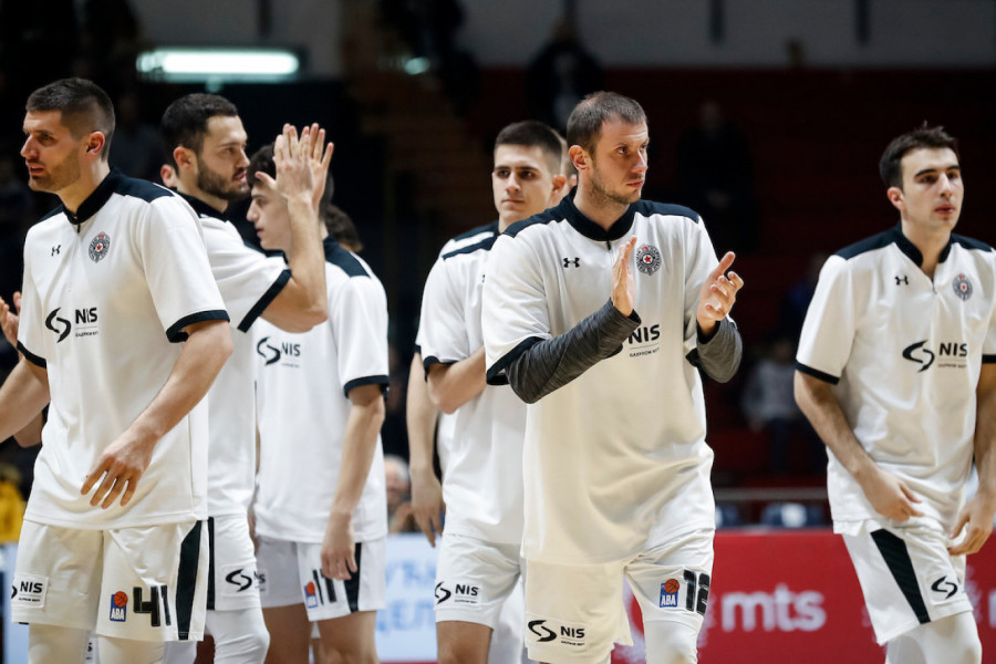 SRPSKI TRENER UMEŠAO PRSTE: Bivši centar Partizana pronašao novi klub!