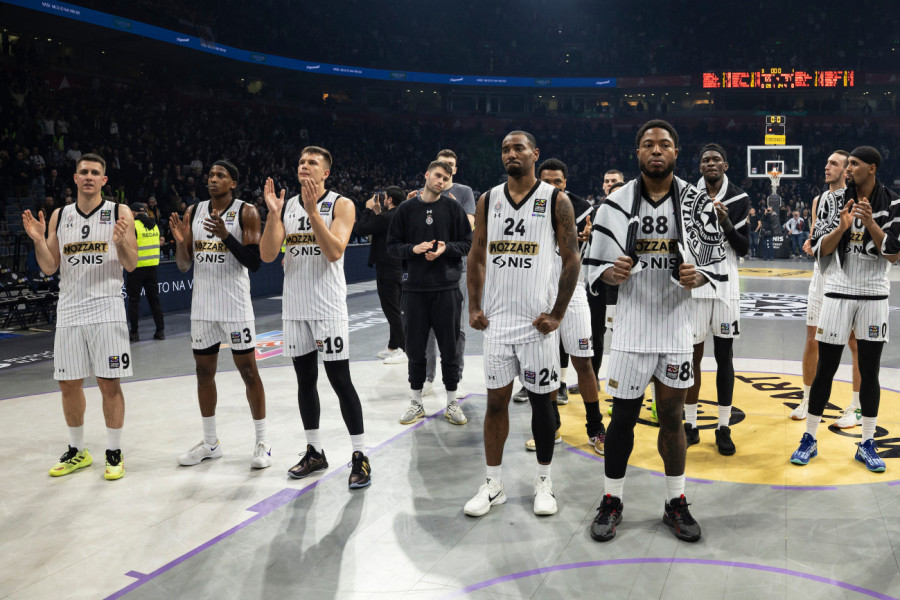 STIGLA PONUDA! Partizan ostaje bez igrača?
