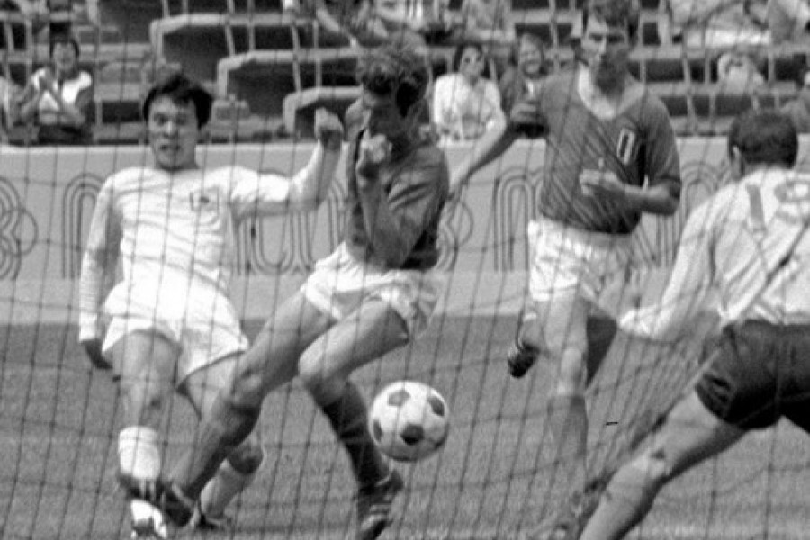 UMRO FUDBALER KOGA JE OBOŽAVAO I VELIKI PELE!