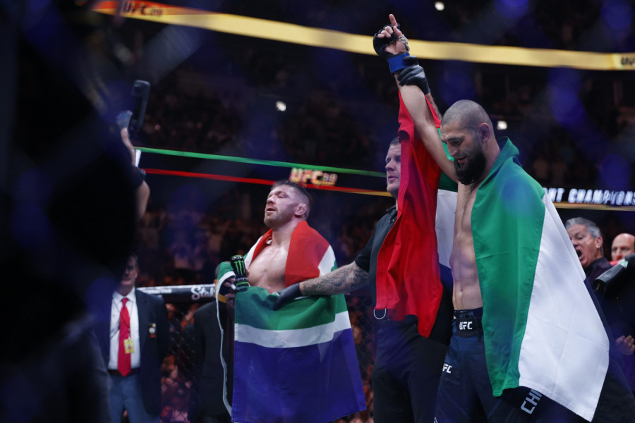 OVO NIJE VIĐENO U ISTORIJI UFC: Dva identična nokauta, kakva brutalnost laktovima! (VIDEO)