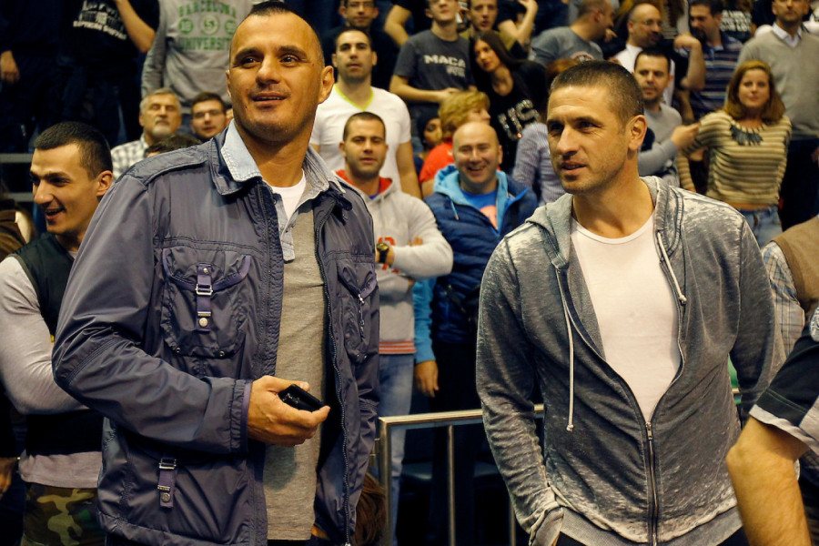 PRVO, PA MUŠKO: Nekadašnji fudbaler Partizana objavio prelepe vestI! (FOTO)