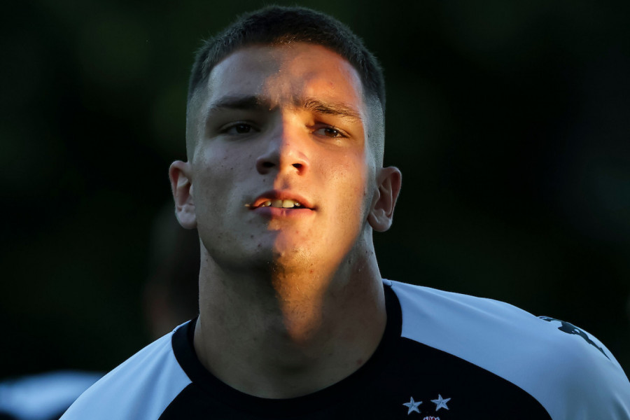 PREŠAO IZ ZVEZDE U PARTIZAN, DAO JOJ GOL, PA PROVOCIRAO UZ DARU BUBAMARU: Sin Laneta Jovanovića opet u centru pažnje (FOTO)