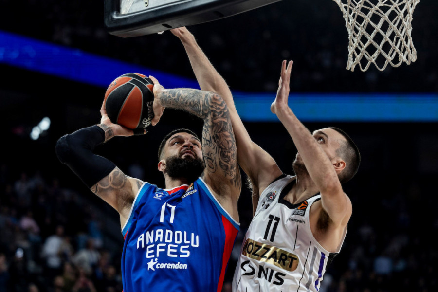 EFES GOTOVO KOMPLETAN PRED MEČ SA PARTIZANOM: Bivši as crno-belih pod znakom pitanja!