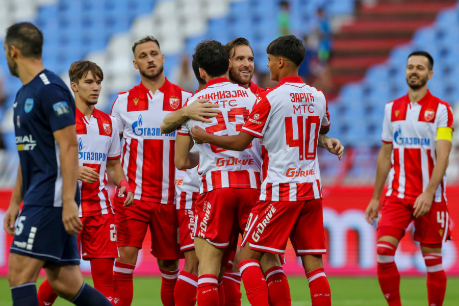OVAKO FUDBALERI ZVEZDE TRAŽE MOTIVACIJU PRED DERBI: Igrači otkrili u šta prvo pogledaju kada otvore oči! (VIDEO)