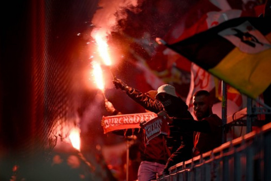 JEZIVE SCENE PRED MEČ LIGE ŠAMPIONA! Huligani okupirali ulice Pariza! (FOTO)