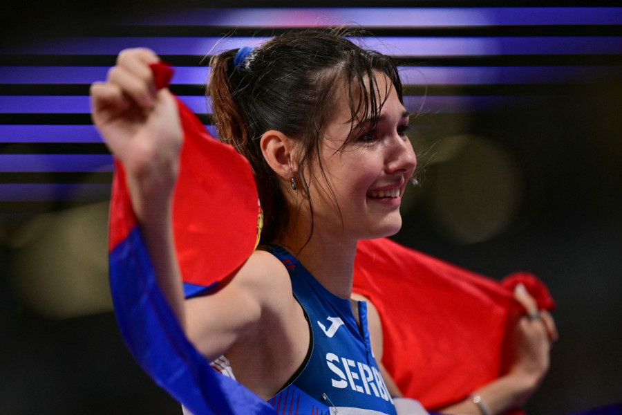 USPELA JE: Angelina Topić se emotivnom porukom obratila naciji! (FOTO)