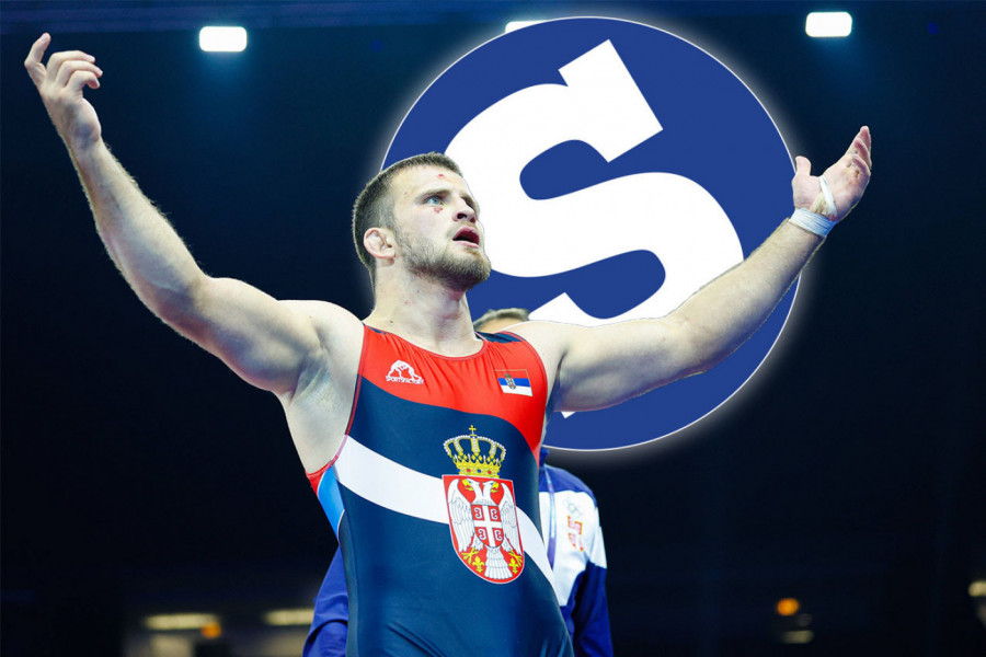 EKSKLUZIVNO! Saša Komarov nam otkrio zašto je pokazao tri prsta u Zagrebu: Evo i što je skinuo šal sa šahovnicom! (VIDEO)