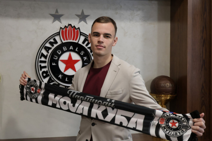 BUDUĆNOST PARTIZANA JE TU! Trifunović produžio ugovor do 2028. godine! (FOTO-GALERIJA)