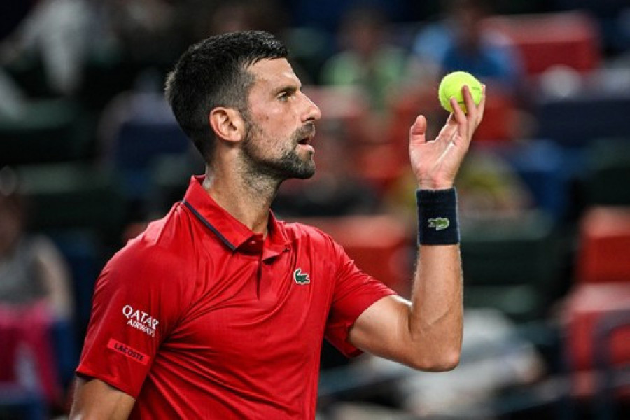 ŠOKANTNO PONAŠANJE JELENE ĐOKOVIĆ: Evo šta radi dok Novak crkava na terenu! (FOTO)