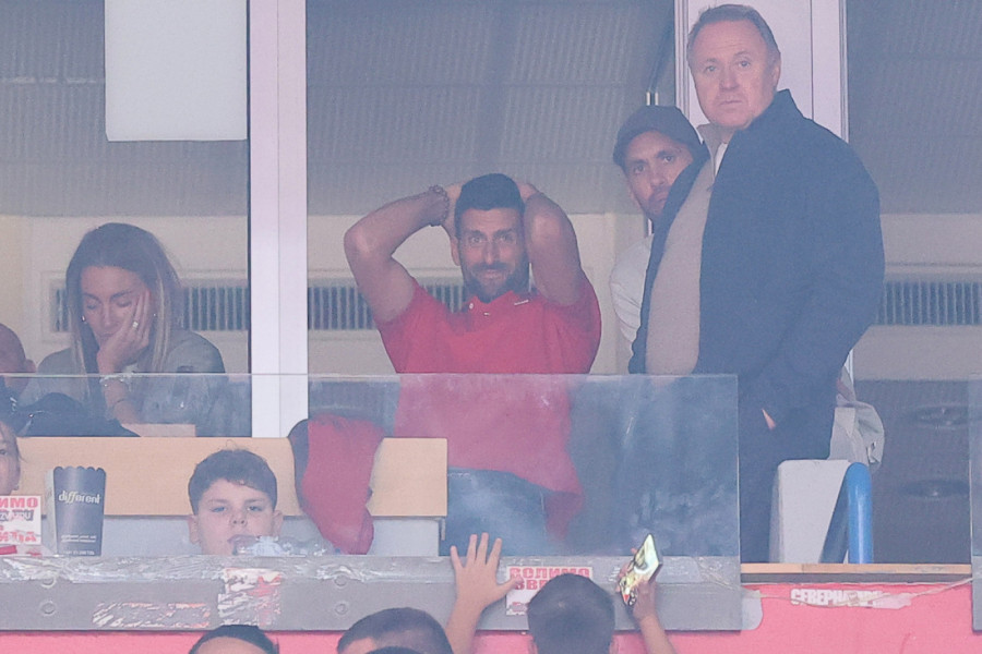 NOVAKOVE REAKCIJE SU BILE HIT: Pogledajte šta je Đoković sve radio dok je gledao Zvezdin meč (VIDEO, FOTO-GALERIJA)