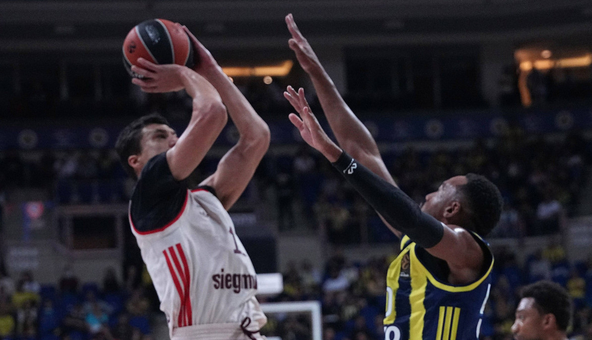 PREKINULI KRIZU: Fenerbahče razbio Bajern - Lučić još jednom dvocifren!