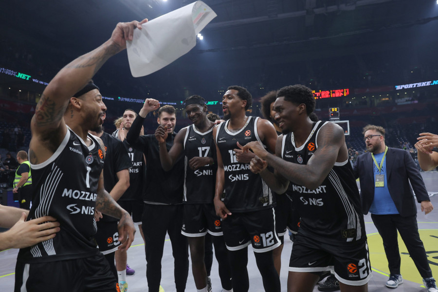 STIŽE NENADANO POJAČANJE U PARTIZAN: Crno-beli hitno izašli na tržište posle povrede Karlika Džonsa!