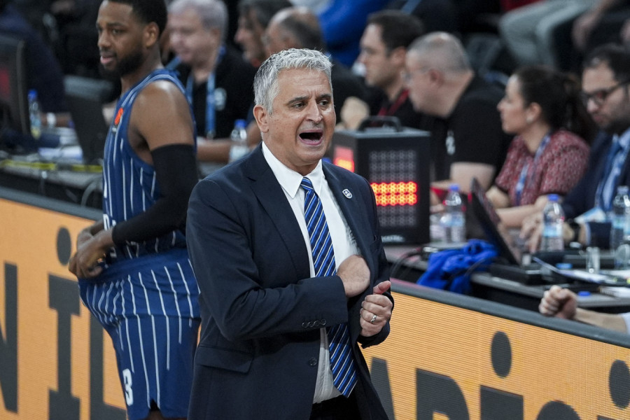 EFES SA POLA KOŠA RAZLIKE SRUŠIO BARSU! Bivši košarkaši Zvezde i Partizana dominirali!