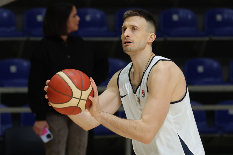 "BILO MI JE TEŠKO JER MI JE PORODICA TAMO": Aleksa Avramović otvorio dušu o napadima na Dubai - geleri su padali pored moje zgrade!