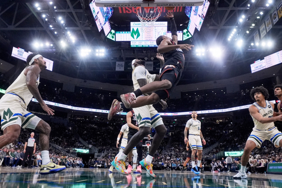 TOTALNA DOMINACIJA: Meksi eksplodirao u Milvokiju sa 54 poena - NBA dobio novu zvezdu, Embid i Janis u senci!