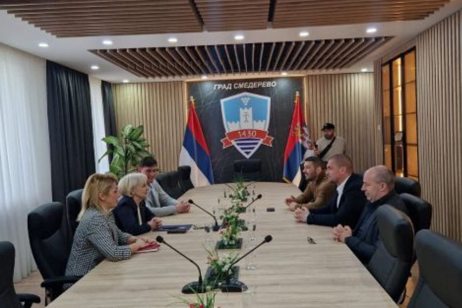 SMEDEREVO GRAD SPORTA: Nikolić, Štefanek i Marinković posetili Mali sajam! (FOTO-GALERIJA)