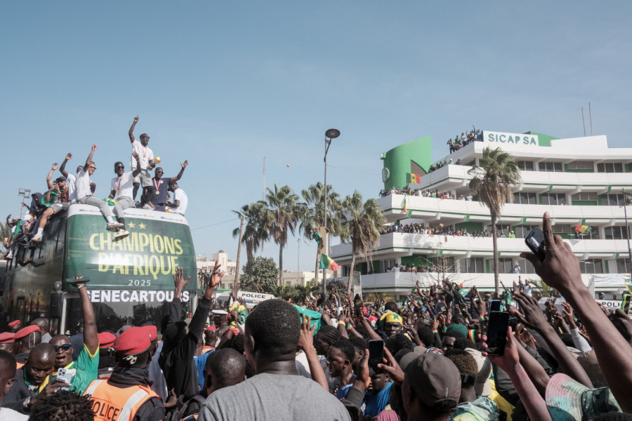 SENEGALCI U DELIRIJUMU: Heroji nacije dočekani na ulicama Dakara! (FOTO-GALERIJA)