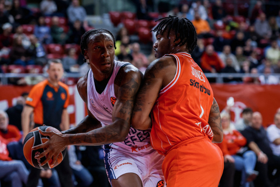 MICIĆ POTPUNO VAN RITMA: Hapoel se vratio iz ponora, Kris Džons presudio Efesu!