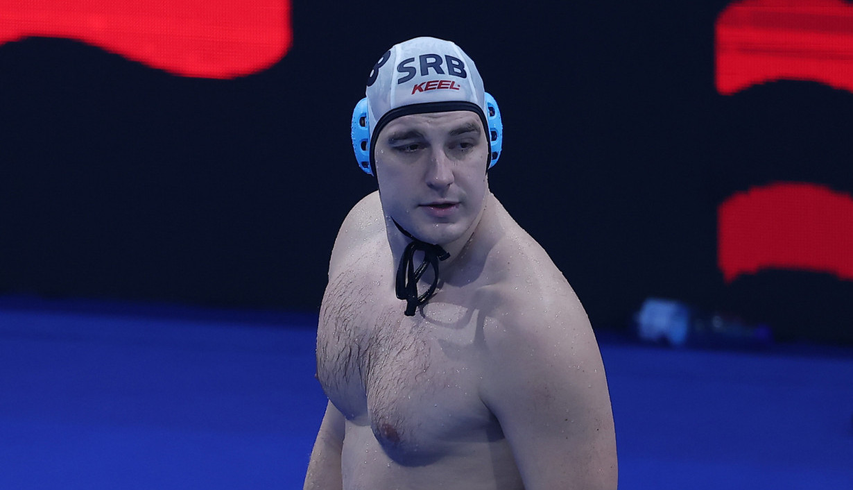 EKSKLUZIVNO: Nećete verovati šta je Nikola Jakšić radio pre tačno 10 godina - od ovog prizora će vam krenuti suze! (FOTO)