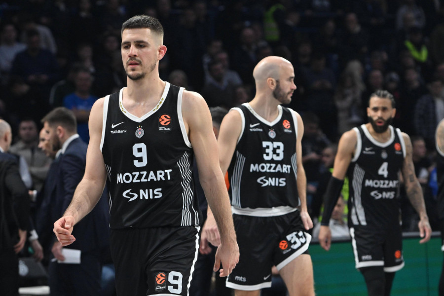 SLOMILE GA EMOCIJE: Vanja Marinković nije mogao da zadrži suze u Areni! (VIDEO)