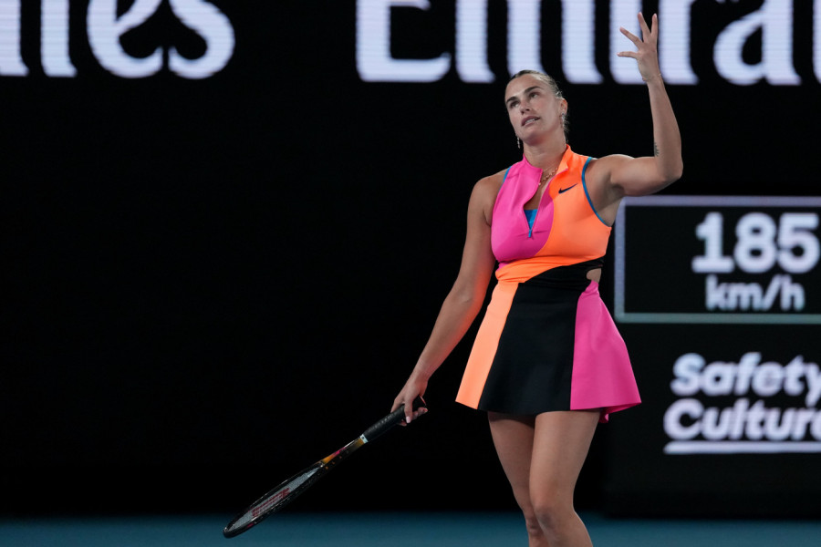 NIKO OVO NIJE OČEKIVAO: Sabalenka priznala na kom jeziku psuje! (VIDEO)