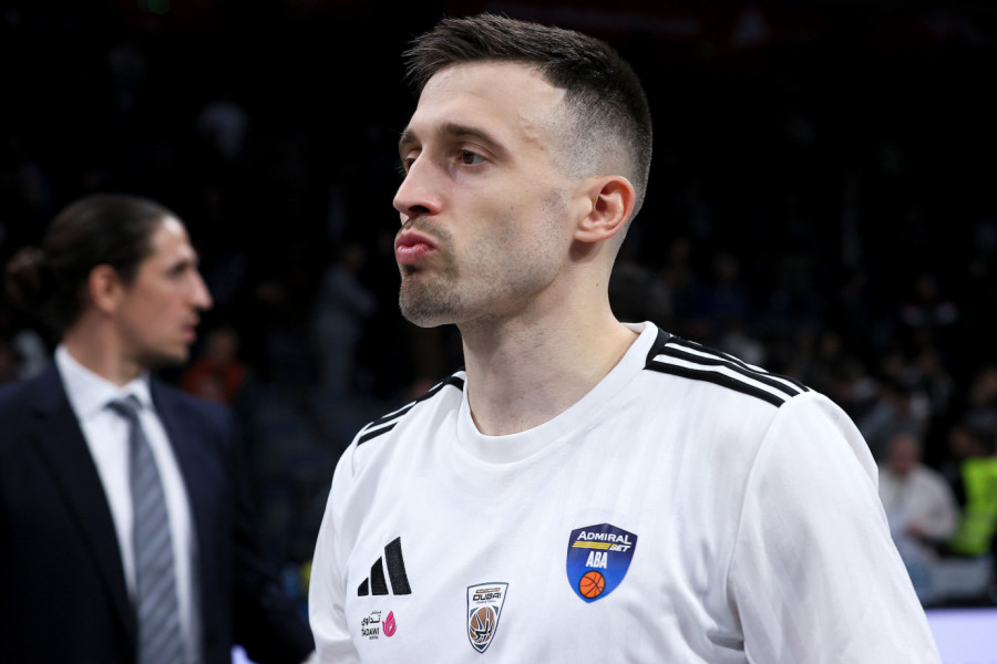 AVRAMOVIĆ ODUŠEVIO GROBARE: Pogledajte šta je Aleksa uradio pred meč Partizan - Dubai! (VIDEO)