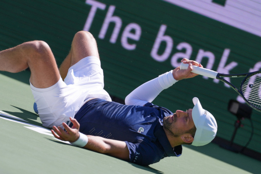 MUČNE SCENE! NOLE OPSOVAO DOK SE BORIO ZA VAZDUH: Đoković nije mogao da diše u pustinji