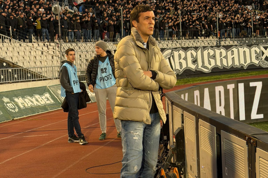 DA SE NAJEŽIŠ! Grobari pevaju, Stojković na ivici suza (VIDEO)