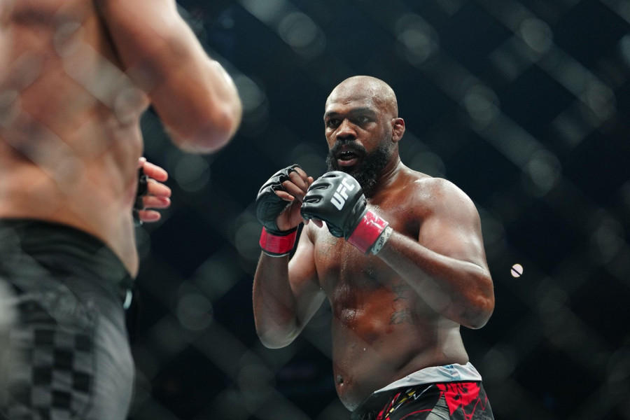 NESTVARNO! Jurio čoveka kolima, vređao ga - a nije ni slutio da se radi o legendi UFC! Usledile su lude scene! (VIDEO)