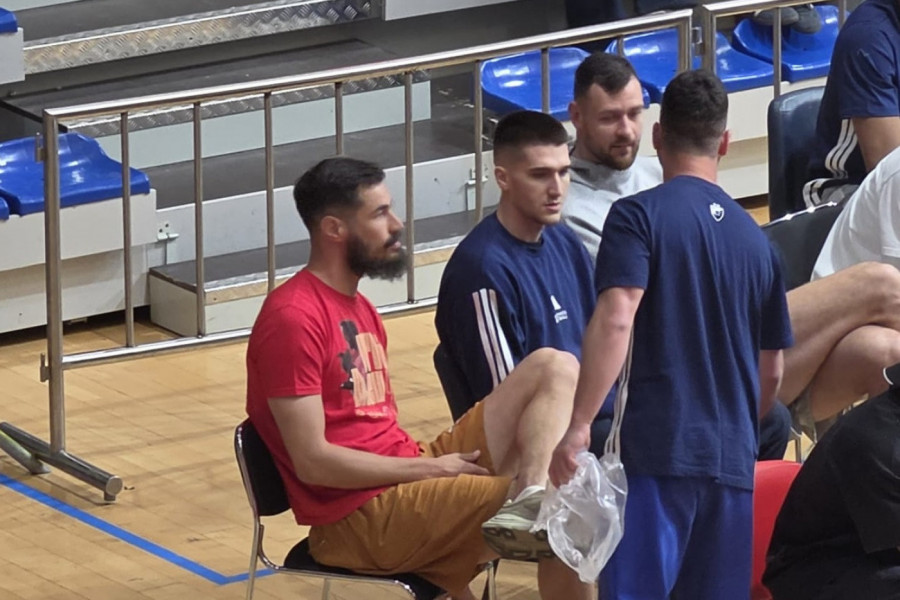 DELIRIJUM U PIONIRU! Evo kako su delije dočekale Nikolu Kalinića posle haosa u Čajetini! (VIDEO)