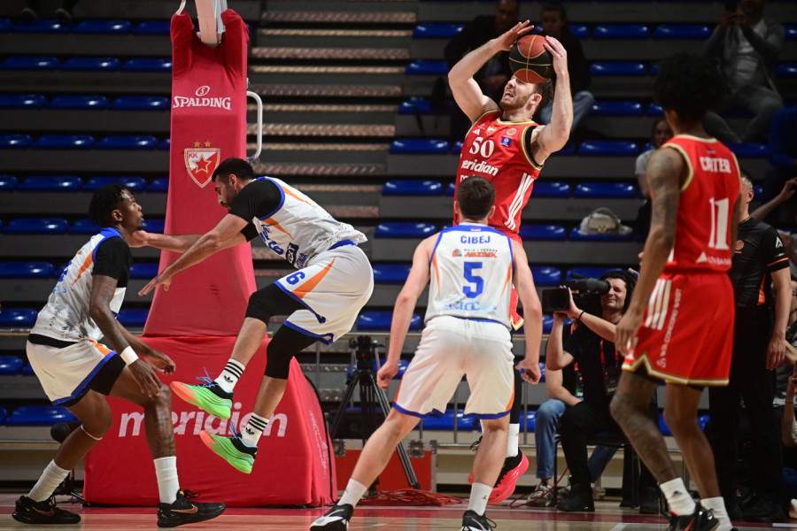ČIBEJ ISKLJUČEN U BEOGRADU! Delije odmah poskakale zbog igrača s kojim se tukao Kalinić! (VIDEO)